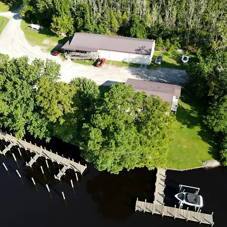 Hotel Outdoor Adventure Retreats - Cotton Patch Landing